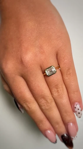 Emerald-cut Bezel-Set Solitaire Lab Diamond Ring