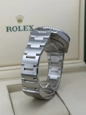 Rolex Submariner 116610LV 40mm ‘Hulk’ 2018