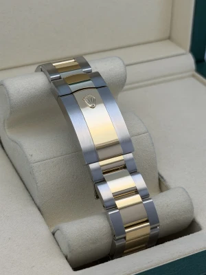 Rolex Sky-Dweller 336933 42mm Champagne Dial 2024