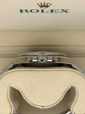 Rolex Submariner 116610LV 40mm ‘Hulk’ 2018